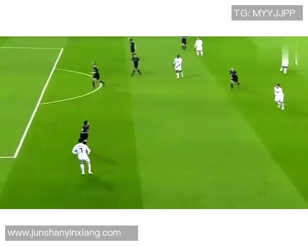 全球足球巨星的英语表达与文化影响解析